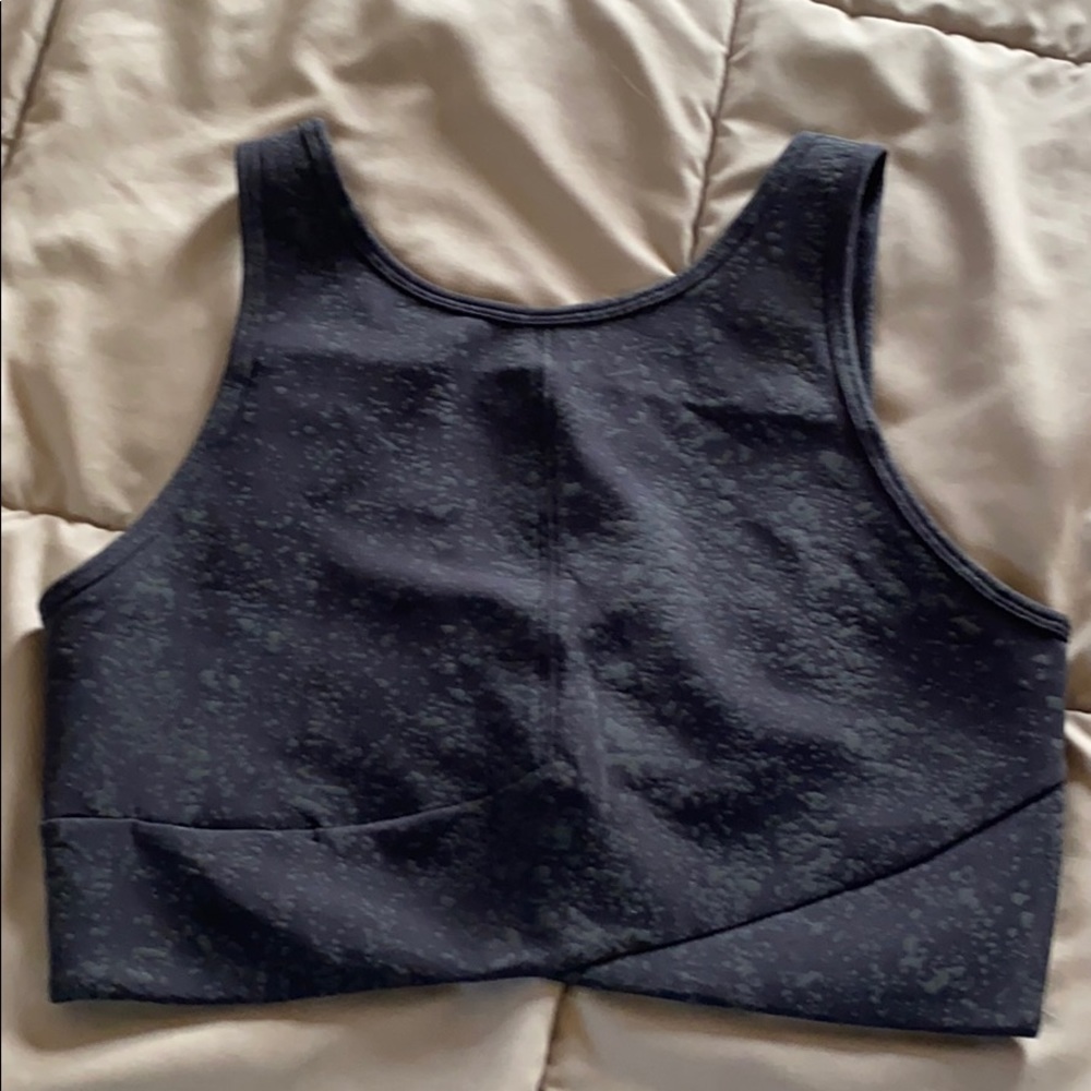 Energetic crop top